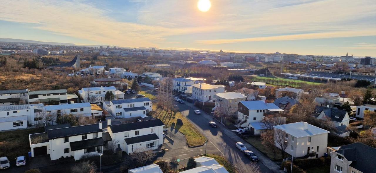 Panoramic Studio Apartment With Stunning View - Free Parking Рейкьявик Экстерьер фото