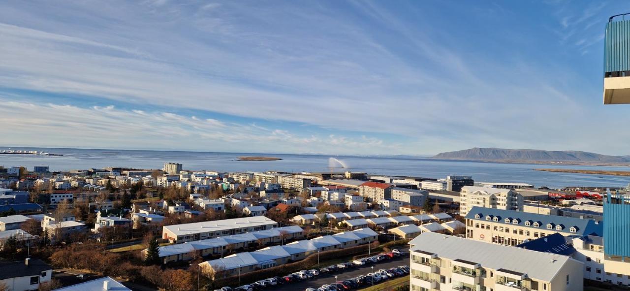 Panoramic Studio Apartment With Stunning View - Free Parking Рейкьявик Экстерьер фото