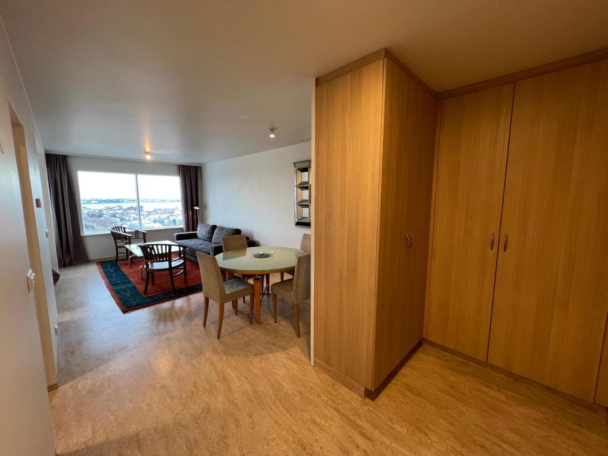 Panoramic Studio Apartment With Stunning View - Free Parking Рейкьявик Экстерьер фото
